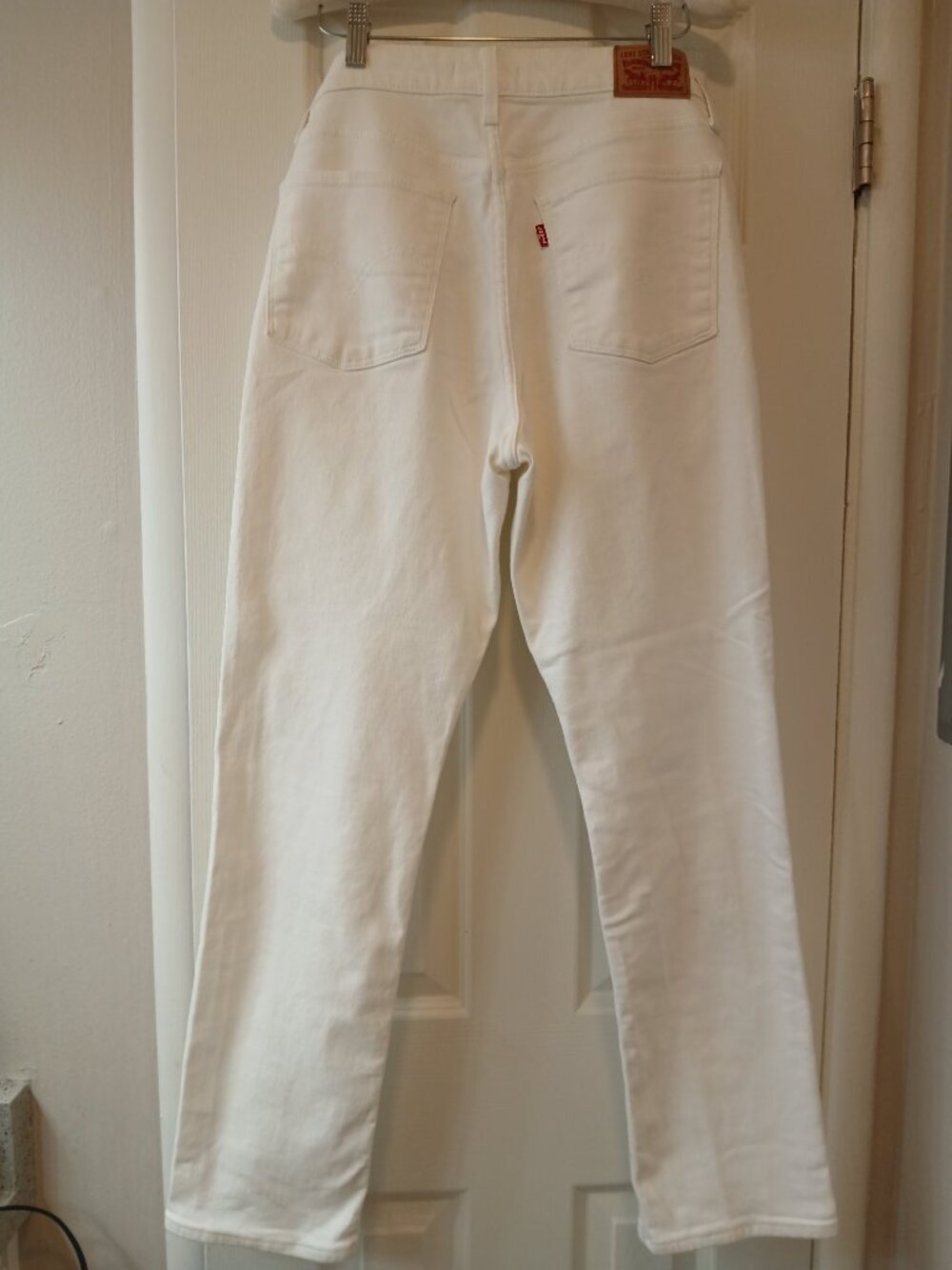 White - Picture 2 of 6
